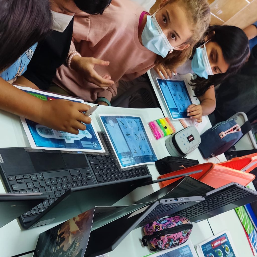 FEDACerdanyola's tweet photo. A Geografia🌍 apliquem l’Aprenentage Basat en el Joc per transformar una activitat en divertida i, alhora, mantenir l’atenció🧐, la concentració🧘♂️ i la motivació😃. En aquesta dinàmica han practicat les coordenades🧭 i la visió espaial🗺 de forma entretinguda amb el CapitanSonar. https://t.co/eTmKjRrK97
