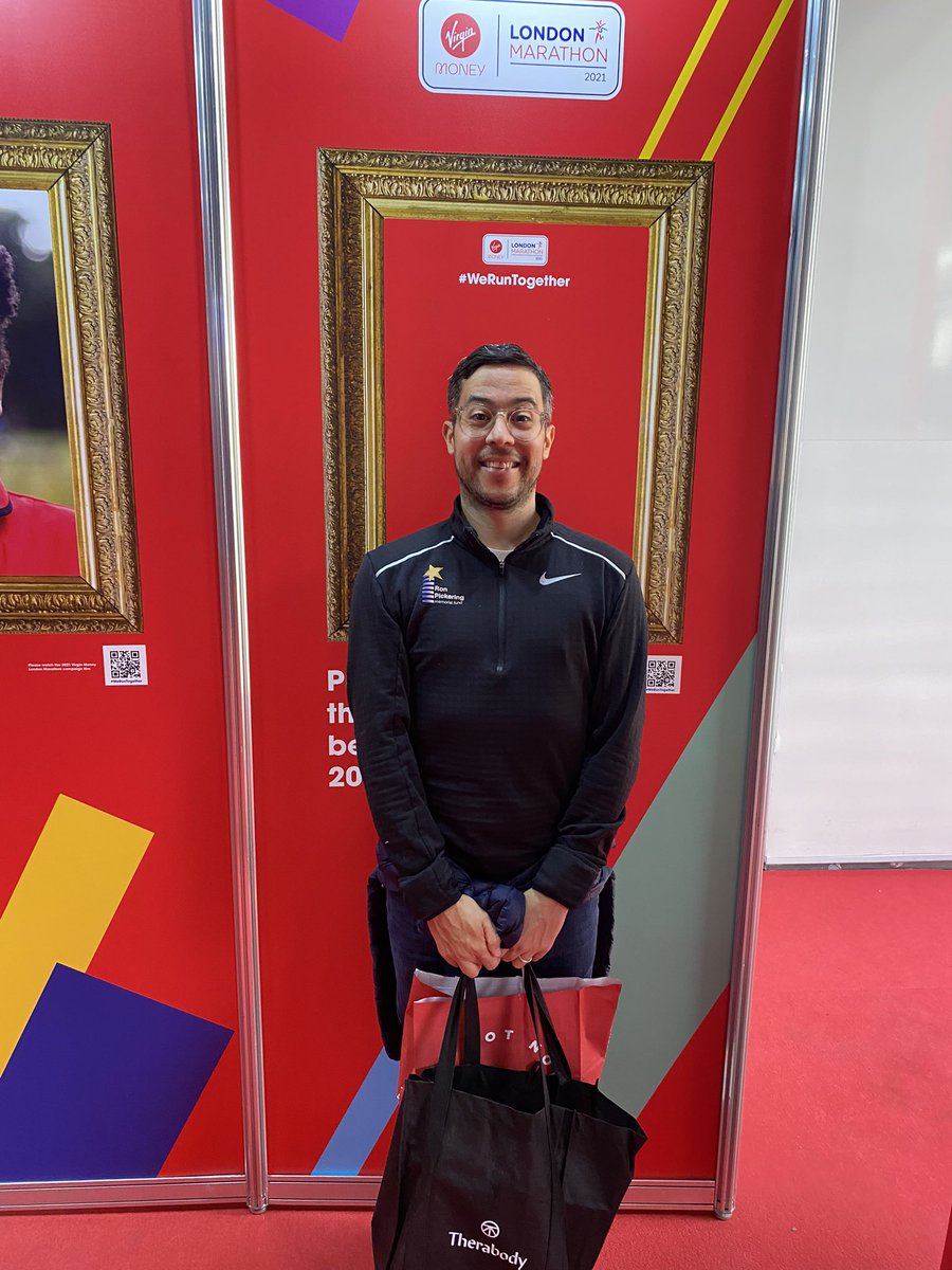 jalexzurita's tweet photo. 1️⃣st time experiencing the @LondonMarathon Running Show 👌
Managed to catch @myelling giving a brilliant talk to #LondonMarathon runners
Less than 35hrs until start time 👏 😬
Bring it on @AndyHIX9884 and #RunForRon Ronners, enjoy the experience #WeRunTogether https://t.co/zRPoMR72KG
