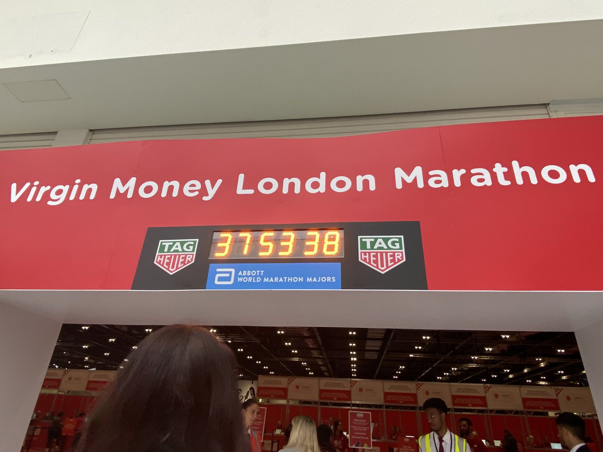 jalexzurita's tweet photo. 1️⃣st time experiencing the @LondonMarathon Running Show 👌
Managed to catch @myelling giving a brilliant talk to #LondonMarathon runners
Less than 35hrs until start time 👏 😬
Bring it on @AndyHIX9884 and #RunForRon Ronners, enjoy the experience #WeRunTogether https://t.co/zRPoMR72KG