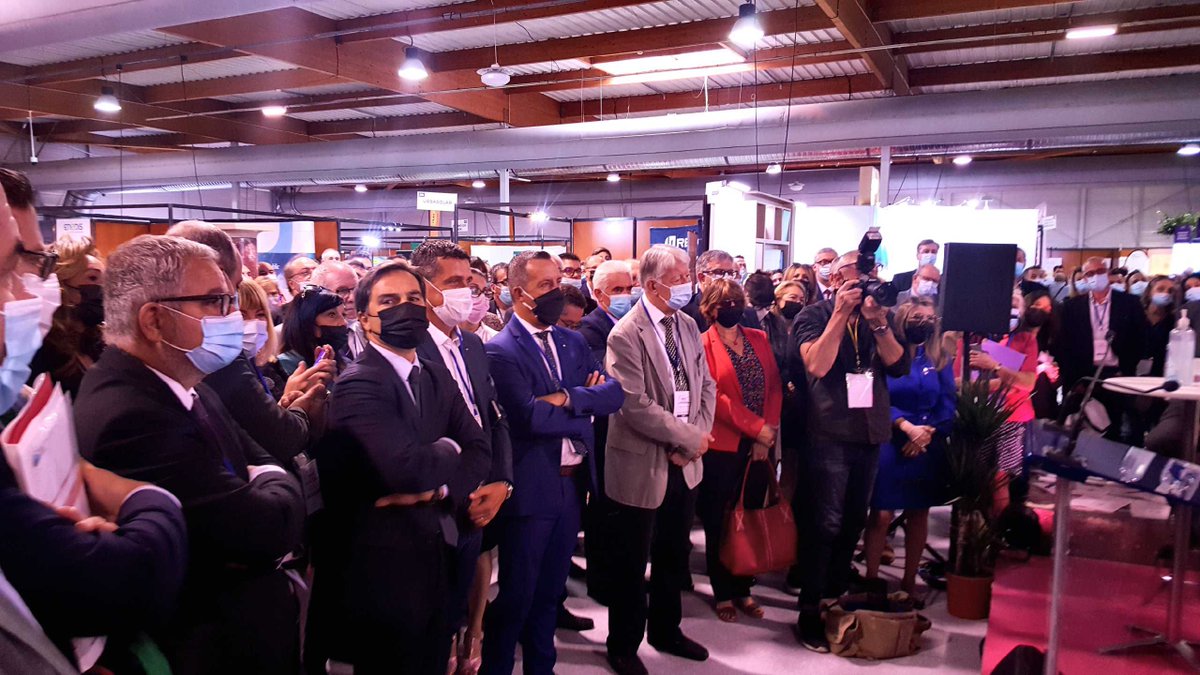fredericlacas's tweet photo. 3ème SALON des Maires et Élus locaux et Décideurs publics de l’HERAULT au PARC EXPO DE BÉZIERS
En présence de F.ROIG Psdt #AMF34,A.Deljary Psdt #CCI ,F.Brutus VP #Region K.Mesquida Psdt #Département ,du #Préfet H.MOUTOUH,
Nombreux Parlementaires ,Elus.
et des nombreux exposants https://t.co/XSdyY1Ly9i