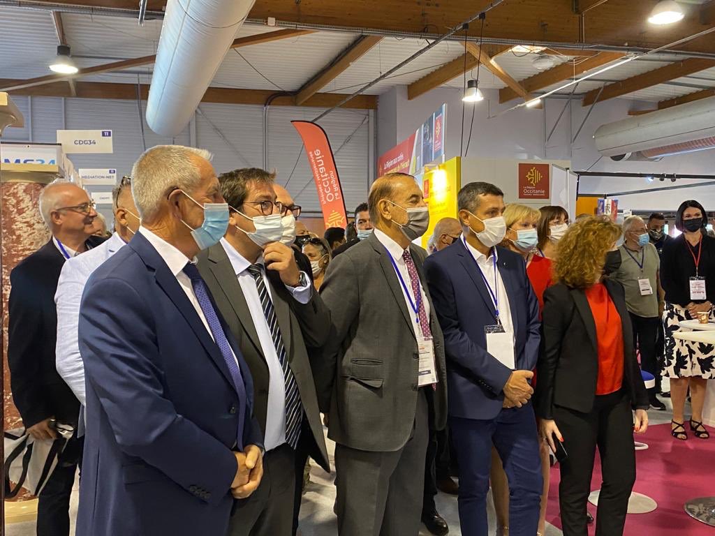 fredericlacas's tweet photo. 3ème SALON des Maires et Élus locaux et Décideurs publics de l’HERAULT au PARC EXPO DE BÉZIERS
En présence de F.ROIG Psdt #AMF34,A.Deljary Psdt #CCI ,F.Brutus VP #Region K.Mesquida Psdt #Département ,du #Préfet H.MOUTOUH,
Nombreux Parlementaires ,Elus.
et des nombreux exposants https://t.co/XSdyY1Ly9i