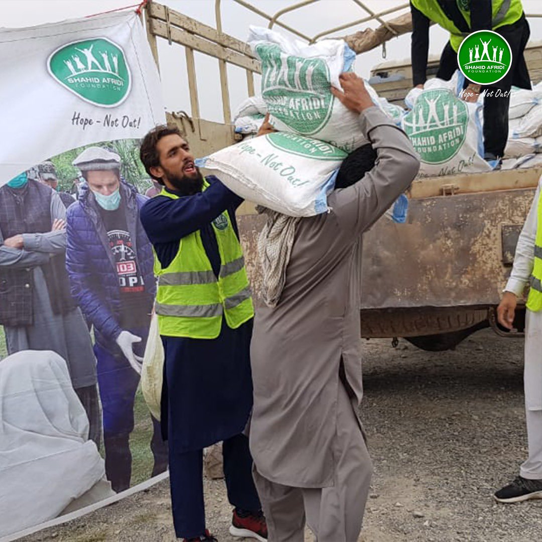 SAfridiOfficial's tweet photo. Glad to have returned to my roots in Tirah Valley. This is my home &amp; I couldn't be happier to give back to people with the @SAFoundationN Ration Drive in Toor Dara with support of #PakArmy. We provided food supplies to help destitute communities combat food scarcity. #HopeNotOut! https://t.co/t8fpzHarOA