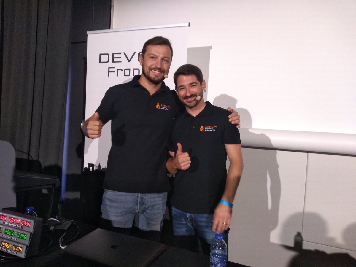 Mission accomplie pour notre duo de choc <a href="/FredericDemany/">Frédéric Demany</a> <a href="/SMarcelaud/">Sylvain Marcelaud</a>. Ils ont tenu en haleine toute une salle  à #DevoxxFR avec l'histoire de l'espace client Orange !

<a href="/FabriceCouderc/">Fabrice Couderc</a>
<a href="/OrangeDev/">Orange Developer</a>