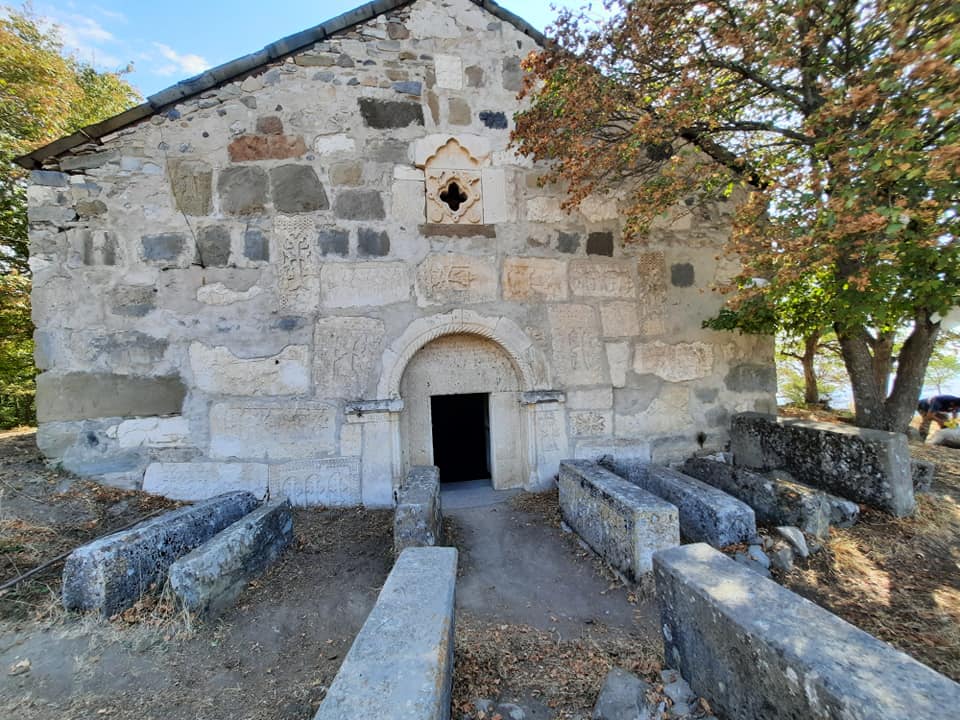 ArtsakhMon's tweet photo. Among the monuments of #Chartar, of great interest is the Yegishe #Monastery, located on the top of the #mountain, south of the village of Ghuze Chartar.  #Artsakh https://t.co/DLazX9scM1