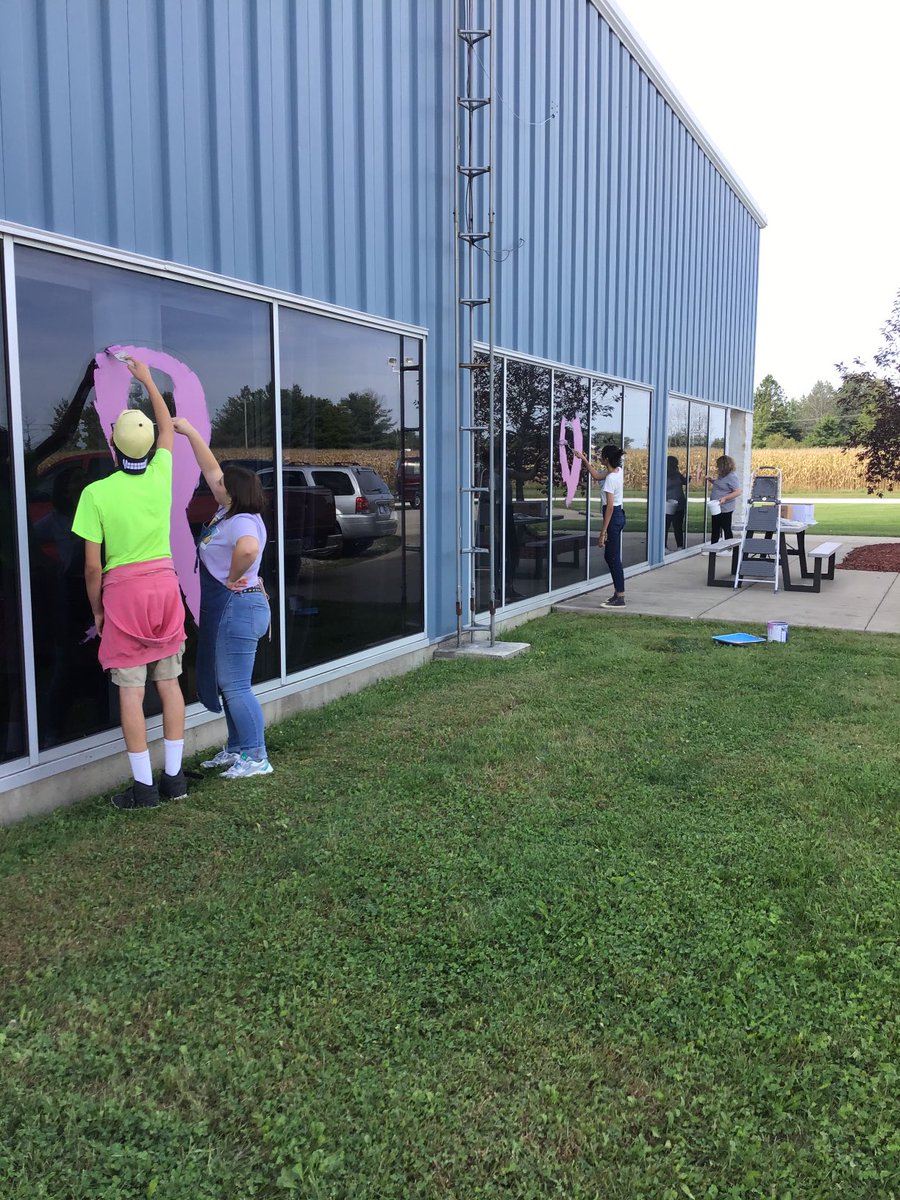 JCDartgray's tweet photo. JCD High School community service....painting pink ribbons at a Best Metal Finishing in a Osgood for Breast Cancer Awareness Month!
#gopink #jcdartclub https://t.co/tginb3ODAg
