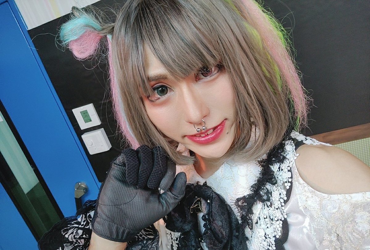 DFM_njuri's tweet photo. 改めまして、「んじゅり」です。
「ん」が大事！！忘れちゃだめ！！

左京、ピク、イズとめちゃくちゃ仲良い友達とやっていけるのが楽しみっ🐣

とにかく笑ってるのが好きな僕だから、みんなと一緒に笑いたい。

ふざけて笑ってばかりの僕だけど、これからよろしくっ🌕🌕🌕 https://t.co/snzqx0H1Ai