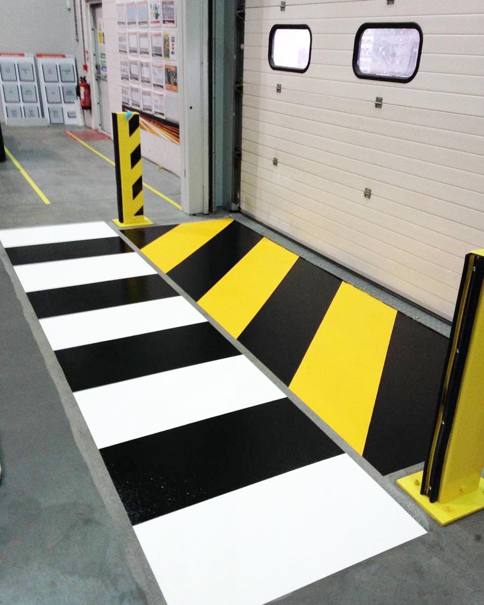 mjfgroupuk's tweet photo. /// #SAFETY AT WORK

Floor demarcations and safety hatchings is an effective way of maximising #healthandsafety in the workplace. 

Make sure you have a safe environment for staff and visitors. 

Need help assessing?
Our team can help 

https://t.co/vro3ZXFXIB https://t.co/2e6UvCeWUD