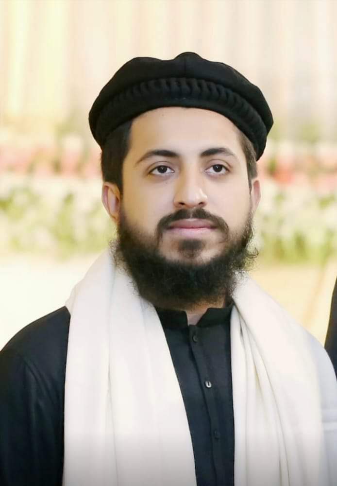 saadrasool7's tweet image. چلے او وفا کی نئی تجدید کرتے ہیں 
اے سعد سعادتوں والے 
آپ چاند بن کر نکلیں ہم عید کرتے ہیں