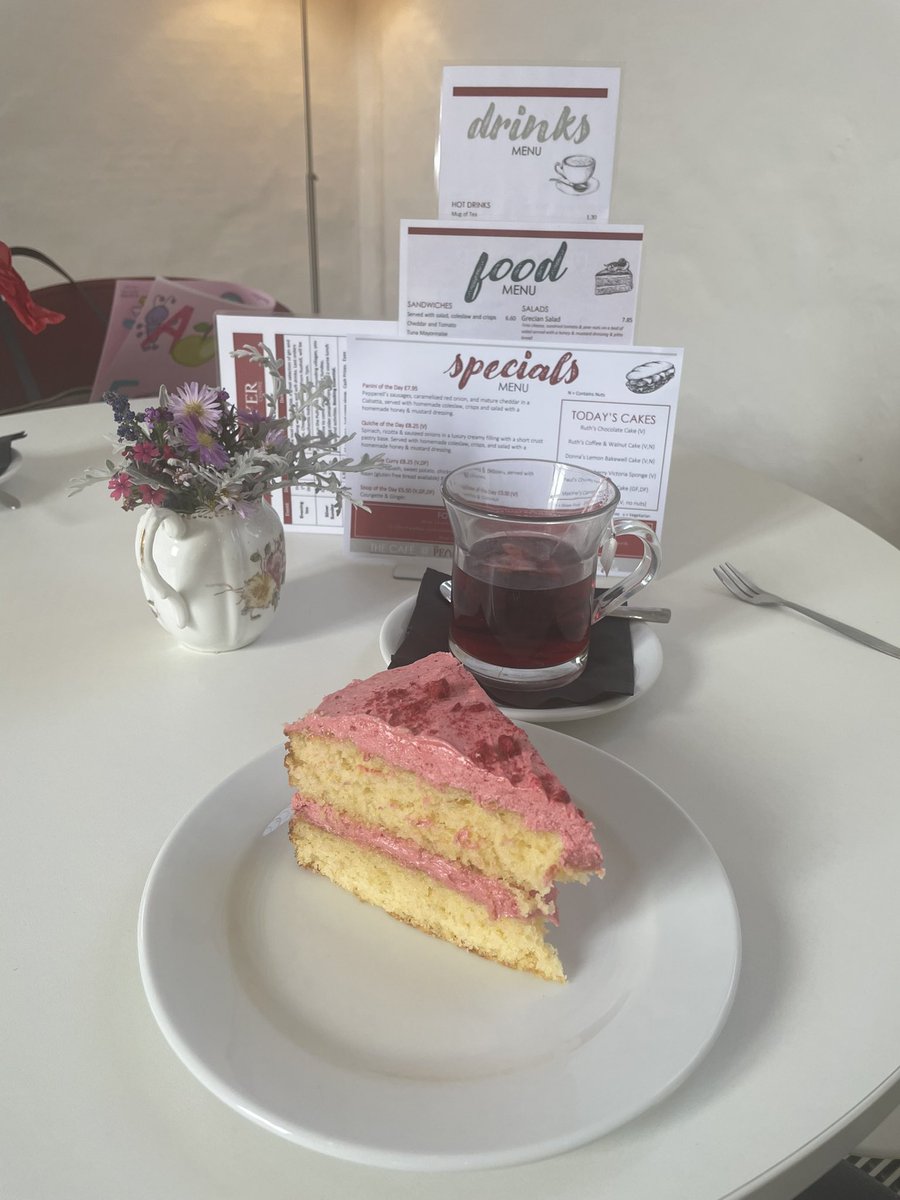 claytonhudson's tweet photo. Had an amazing Panini of the day (Pepperell's Sausage, caramelised red onion and mature cheddar) followed by a slice of Ben's Raspberry Lemonade Cake 🍰 @PennoyerCentre #lunchlocal https://t.co/E0vsWsxjlI