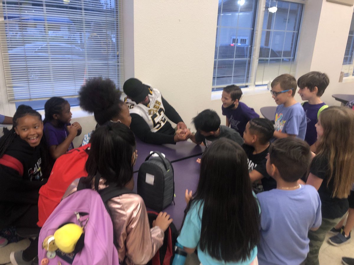 ⁦<a href="/big_dawg16/">durrani OL/C.(6’3-305)</a>⁩ is now 0-2 
The only one to take an L on a bye week! 💪