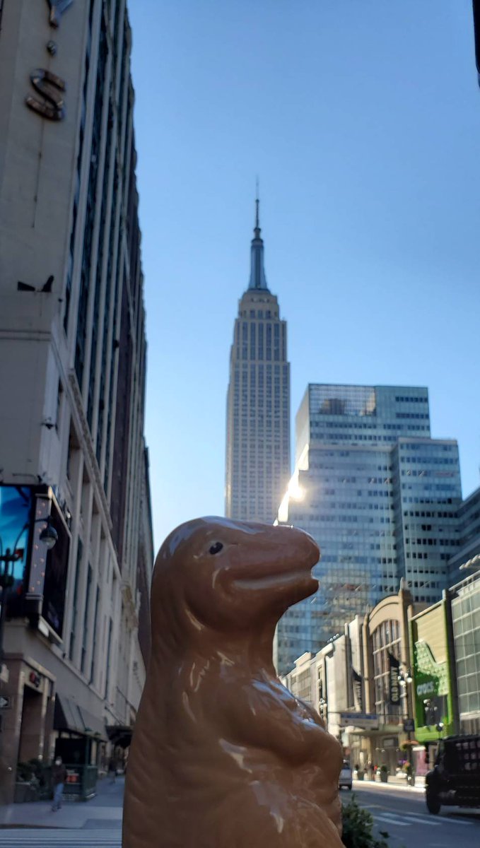 SandySeaRex's tweet photo. Now I don't see the appeal for a giant ape to climb this building, but yet they keep making movies about it. I don't get humans.  #nyc #esb https://t.co/m0S3Y4pxK2