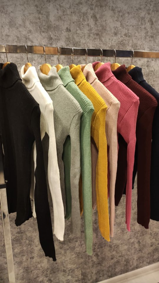 Cressida998's tweet photo. Available now 🔥🔥🔥

Cotton high neck tops 😍from turkey 

3500 sdg ➡ DM for orders https://t.co/CVlfhtwXy5