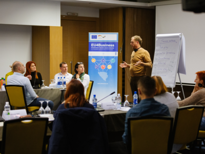 LEPSupport's tweet photo. Upoznajte certificirane edukatore za #SIYB metodologiju unaprijeđenja poslovanja - https://t.co/Gm076bvh2S. U okviru #LEPII projekta koji provodi @ilo i finansira #EU, a kroz #LPZ, SIYB edukatori će obučiti više od 300 nezaposlenih osoba i pomoći lokalnoj zapošljivosti. @eubih https://t.co/sSh6WOOQek