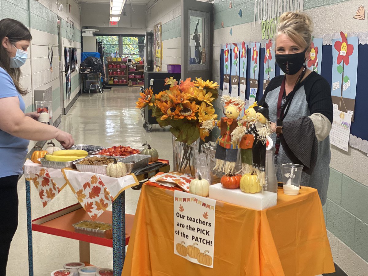 MrsAnderson_K's tweet photo. Thank you so much @MichelleSHarper  for showing love to us teachers today! We are so thankful for you! ♥️ https://t.co/8KwWKIrL6A