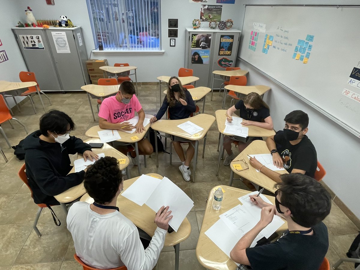 EatSleepMath's tweet photo. @NBPSEagles when your #apcalcbc kids love working together (especially if it’s a team summative!) #showyourwork #werkit #mathcollaboration #nbpcot #reptheprep @NAEducation https://t.co/b9s3KD2DVe