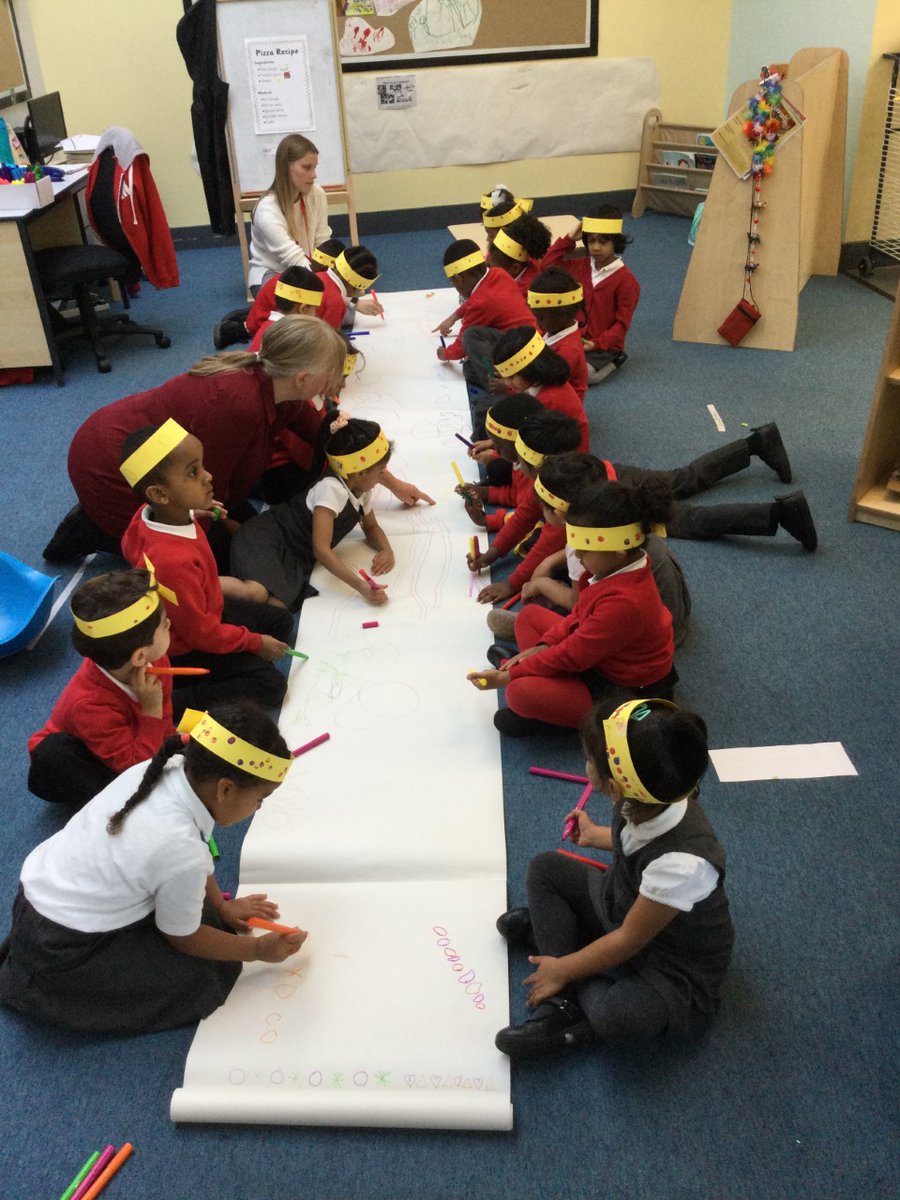 shakespeareLS9's tweet image. We are PATTERN CRAZY in Reception this week! We have really caught the pattern bug and have been creating and recreating them everywhere! Outside, inside and creating patterns whilst wearing patterned hats! @WhiteRoseMaths #EYFSreforms #layeringlearning