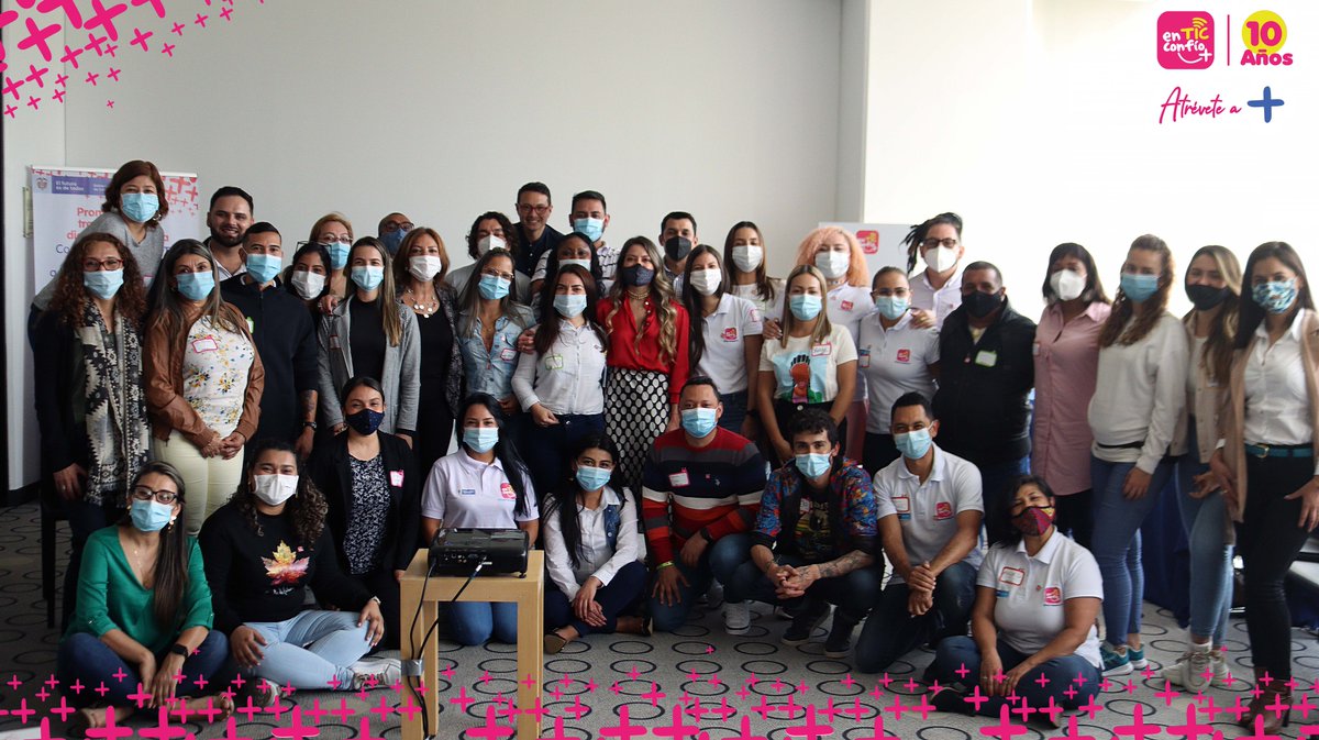 katty_eljach's tweet photo. Gracias embajadores de @EnTICconfio, por atreverse a +.

Somos un equipo imparable que con pasión irradia la buena onda digital en cada rincón de nuestro país  🇨🇴. https://t.co/mvOgAuWhYf