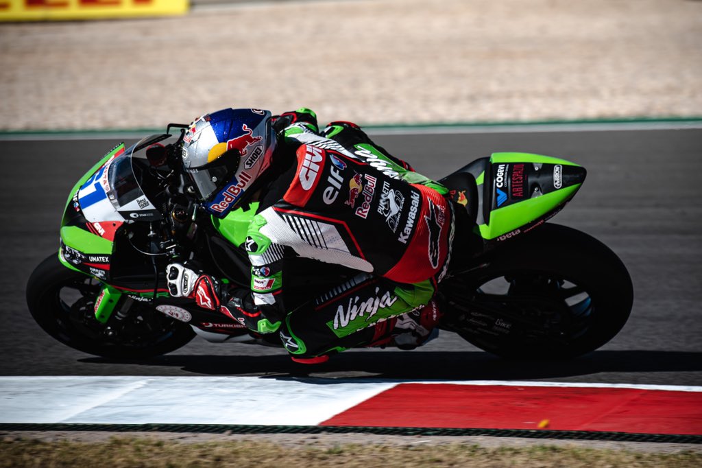 PuccettiRacing's tweet photo. #PRTWorldSBK #SSP
•
@canoncu61  FP1 • P.5
•
 @worldsbk @puccettiracing @racekawasaki @KawasakiRacing_ https://t.co/yw5tkDHQ4i