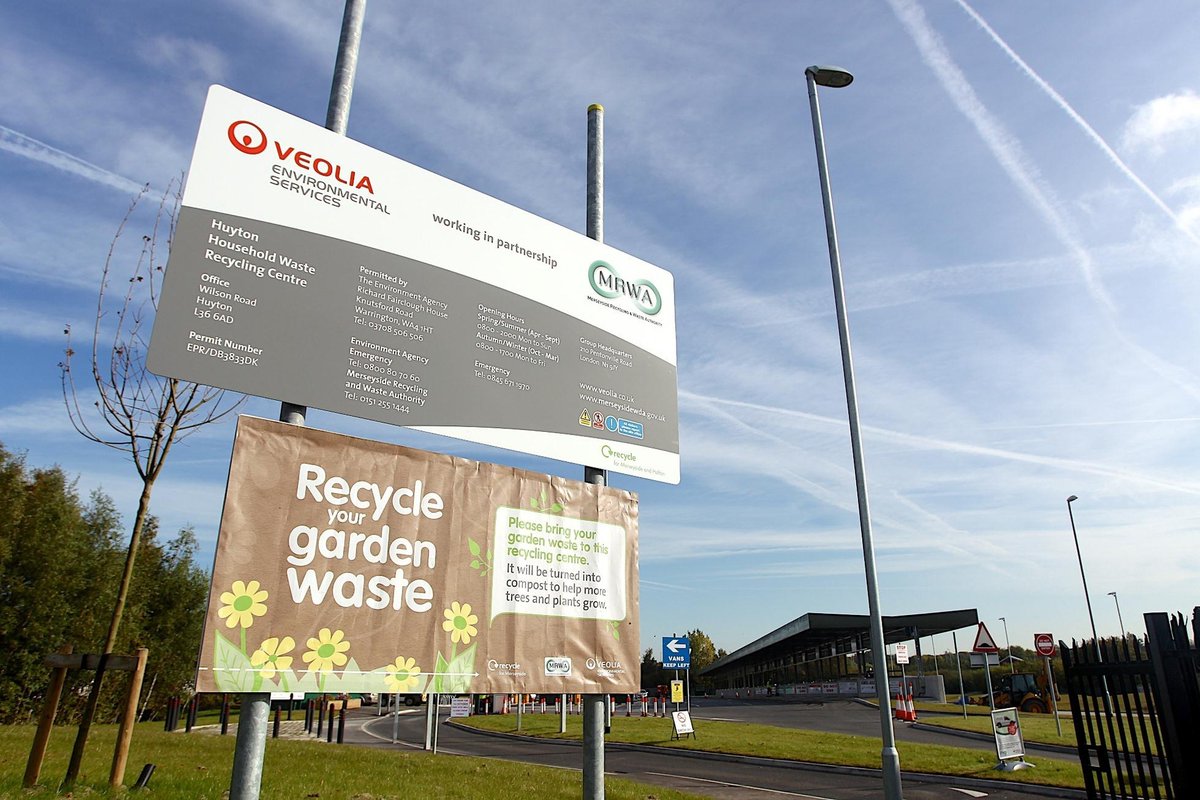 If you're planning a trip to one of the Household Recycling Centres in Huyton or Kirkby, remember the centres have now switched  to their shorter winter opening hours - 8am - 5pm.  orlo.uk/ETExZ