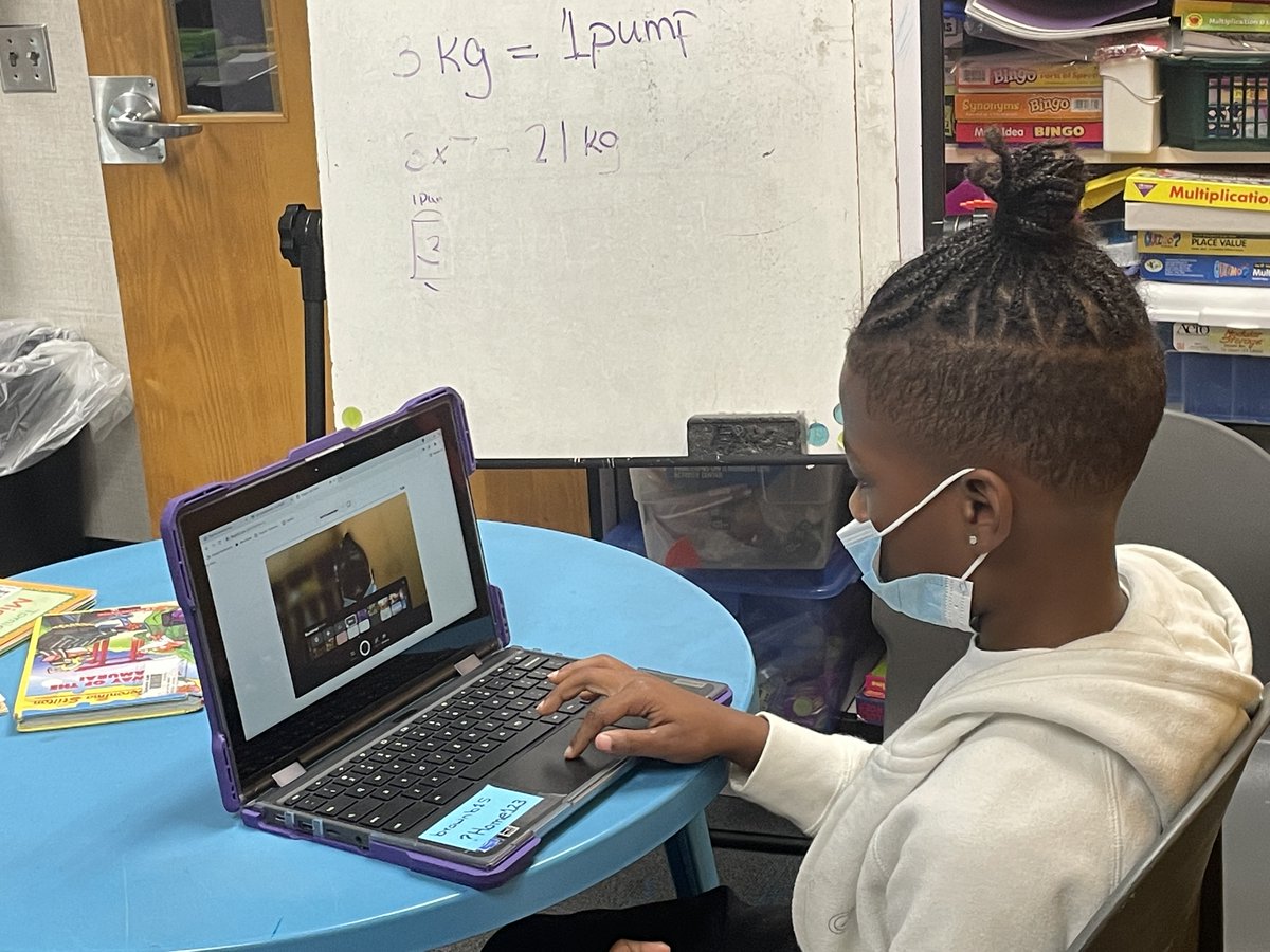 WayneEdtech's tweet photo. Thanks to @melissakclark for allowing me to come and watch her awesome 3rd graders use @Flipgrid!! It was so much fun! #wearewayne https://t.co/Vh72AE4UTp