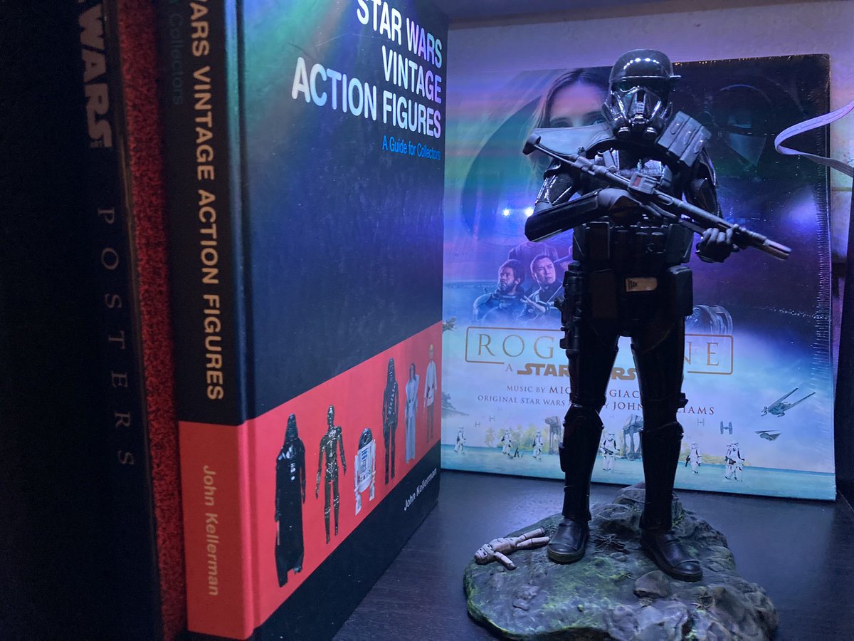 holochronicles's tweet image. Simply beautiful cubicle. 
#rogueone #kellerman #posters #StarWars #Soundtrack