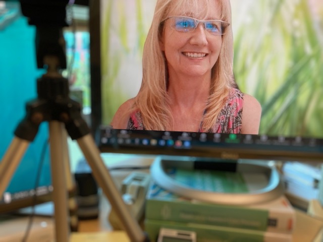 Sci_Mindfulness's tweet photo. Campus communities are struggling to adjust to the new norm. Learn how Dr. Amy Brown has been successful in offering and sustaining mindfulness classes in her campus community at the University of Hawai'i, Mānoa.

https://t.co/4DWVA1gF75 https://t.co/kiJg87EBQk