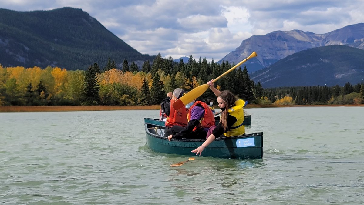 PaulKelba's tweet photo. Witnessing pure joy of students on our outdoor learning day trips during first month of classes. Our vision this year channelling the Louv quote: "Whatever it takes to make them feel alive." #envoe #enviroed @RichLouv https://t.co/zDqZyymZcy