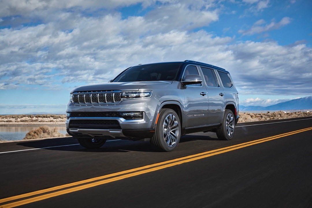Benna_CDJR's tweet photo. The all new Jeep Grand Cherokee L, Wagoneer, Grand Wagoneer have been named NACOTY semifinalists by #NorthAmericanCar during their Truck and Utility Vehicle of the Year Awards. 

https://t.co/k4K40Xvdln

#Chrysler #Dodge #Jeep #Ram #Superior #NACOTY #JeepBlog #JeepNews https://t.co/sdg8IM1Z3X