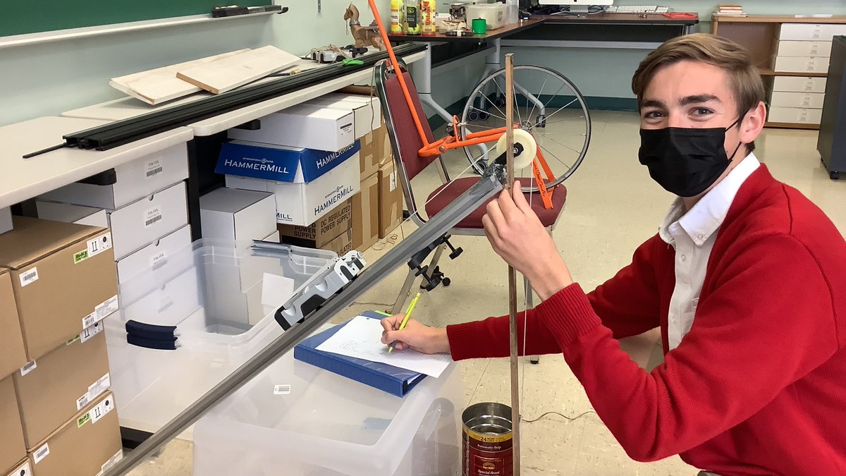 JudgePride's tweet photo. Self-directed pulley lab in AP Physics. Students made their own pulley creation and designed an experiment. #judgescience #be100 #judgepride https://t.co/Mv6pMnSc1r