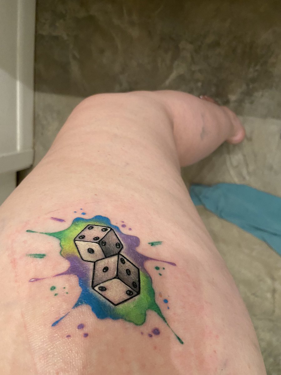 AmandaMK19's tweet image. Would you believe 13 is my lucky number?!? Got this is Vegas. The dice numbers all add up to 13! Does that get me some bonus points? #13DaysofAlane amazon.com/hz/wishlist/ls…