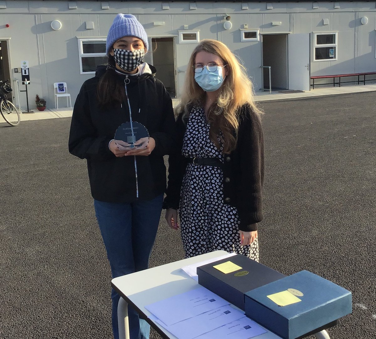 Well Done <a href="/BelmayneEtss/">Belmayne ETSS</a> SciFest@College 2021 <a href="/TUDBgreencampus/">TUDublin Blanchardstown Green Campus</a>. Top awards won included @BEX_Institute Award, <a href="/IrishSciTeach/">ISTA</a> Award and a Merit Award. Well done also to teacher and mentor Emma Burrowes.