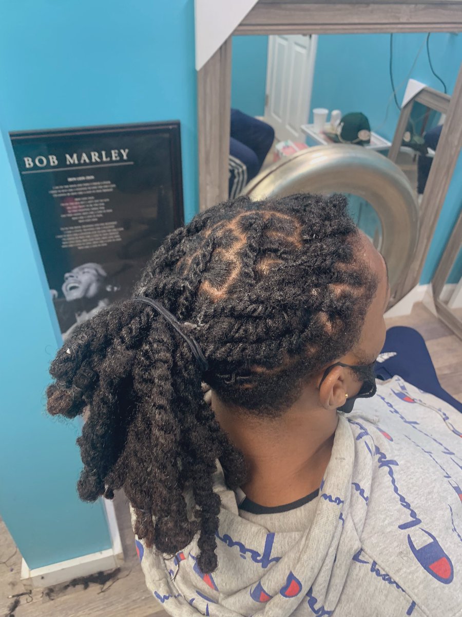 mawgaaa's tweet photo. The price just went up, I took him from free form locs to neatly retwisted locs🙌🏾 I’ll get you right, book with me😌#ctlocs #locs #ctstylist https://t.co/E0R811RqsW