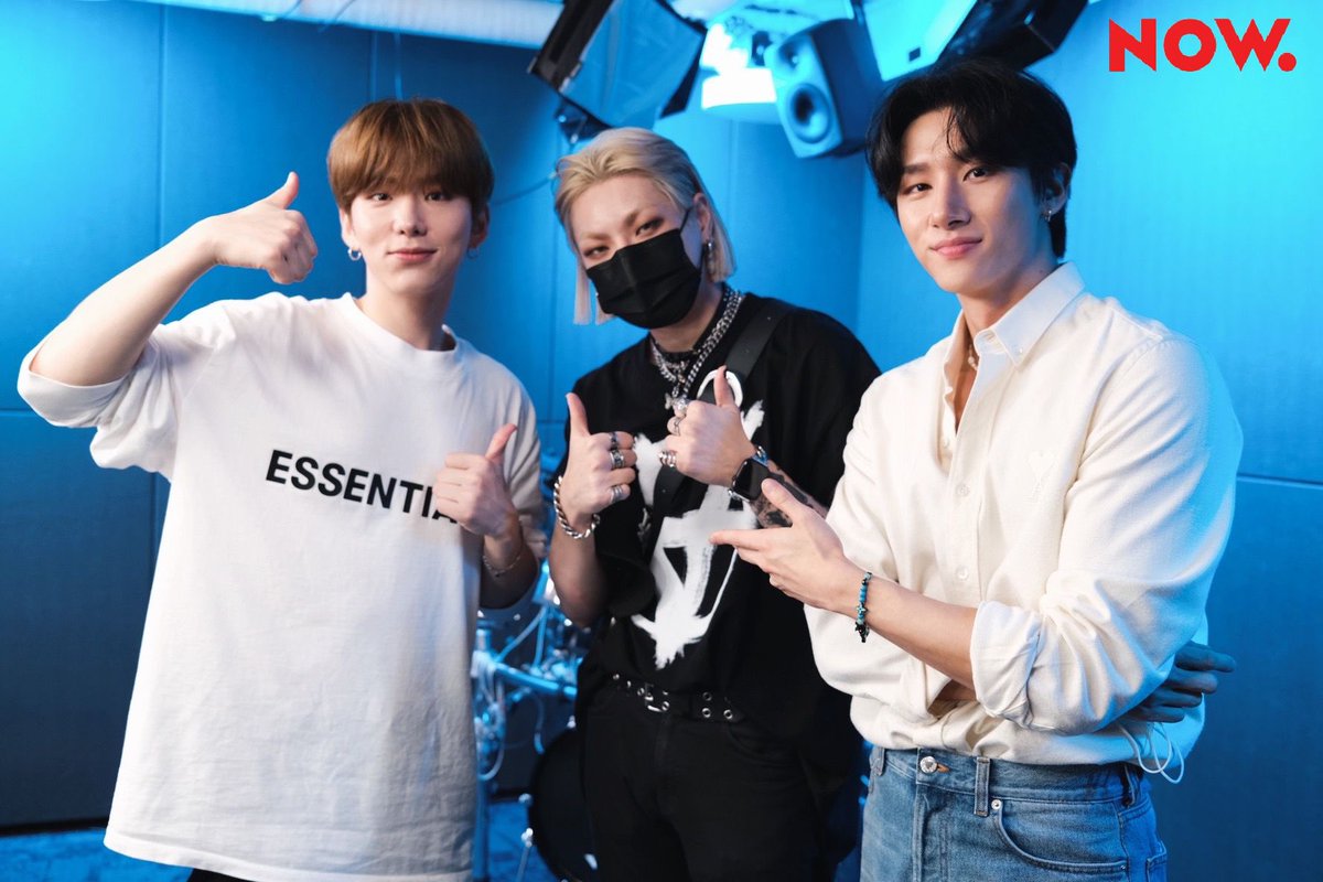 npop_zip's tweet photo. #몬스타엑스 #기현 #아이엠 의 심야아이돌🌙 오늘은 첫 솔로 앨범을 낸 #빅톤 #도한세 가 체크인🗝 (기막힌) 라이브도 들려드리고 오늘 케미 좋은 대화로 꽉꽉 채워질테니 여러분도 어서 보러 오���요🤍 ▶️ https://t.co/ELq4iUTlYm #NOW온에어 https://t.co/JhyLouRLb9