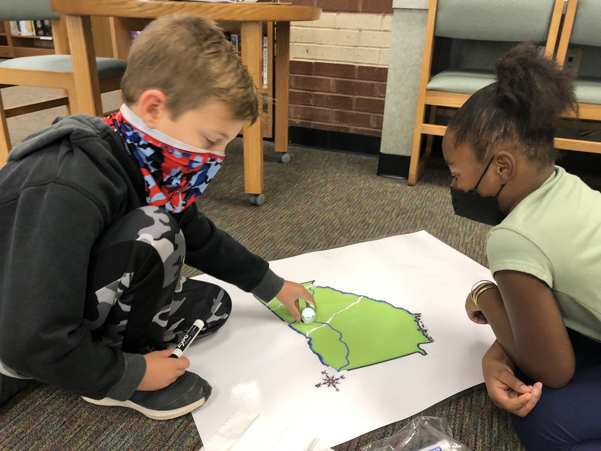 FletcherInFirst's tweet photo. Coding the regions and rivers of GA with Ozobots! @NHE_HCS @MrsCulpepperNHE @Ozobot #success https://t.co/7EU2V8hlTD