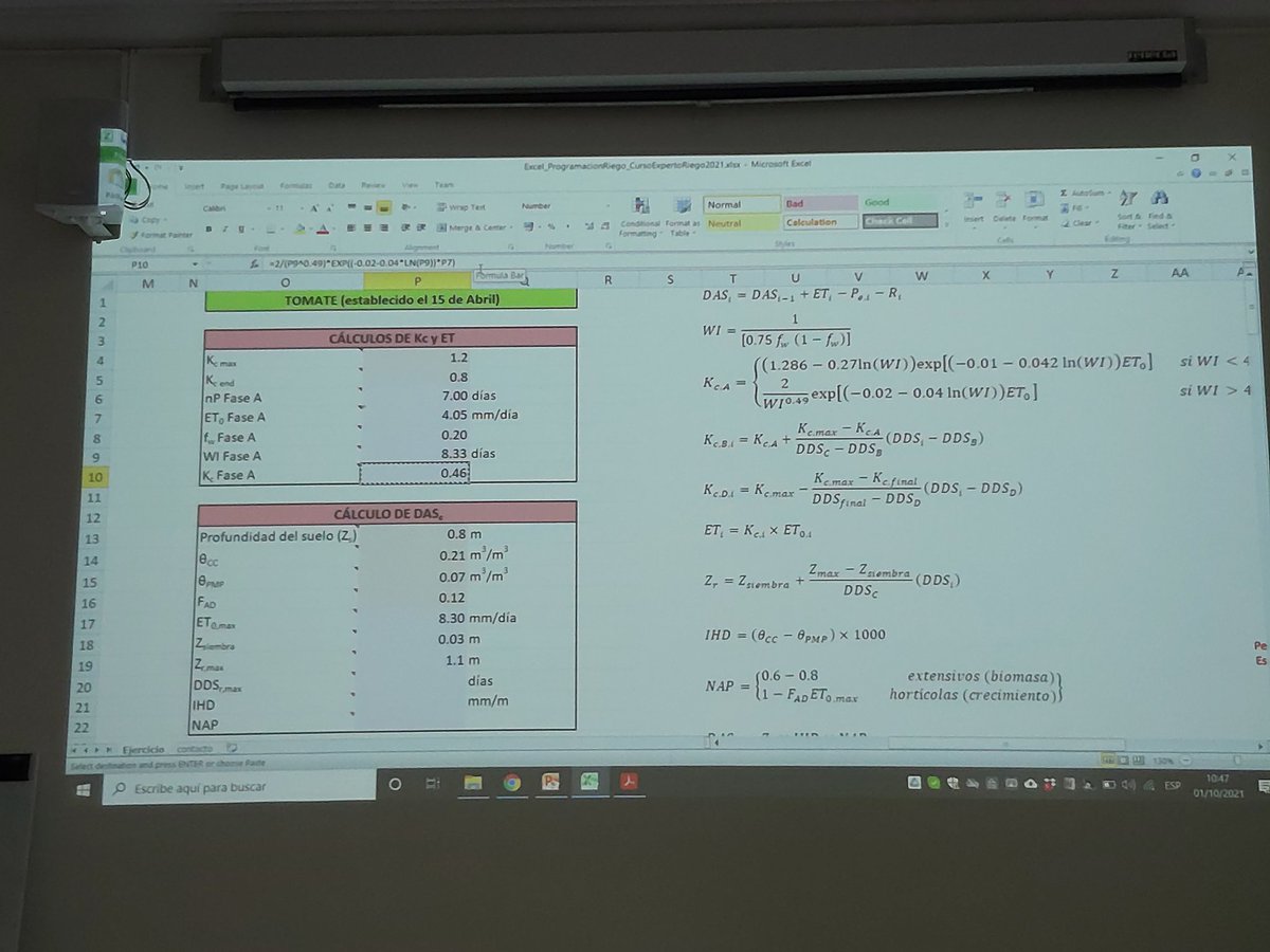 NatividadRuizB's tweet photo. Ejercicio práctico de #programacion  de #riego en la clase de Álvaro López de @AgronomiaUCO y todas las ventajas de los #sensores de #humedad de #suelo con Luis Bonet de @IviaRiegos. Seguimos!! @riegosostenible @IfapaJunta @AgriculturAnd https://t.co/z3ZRSSt6sc
