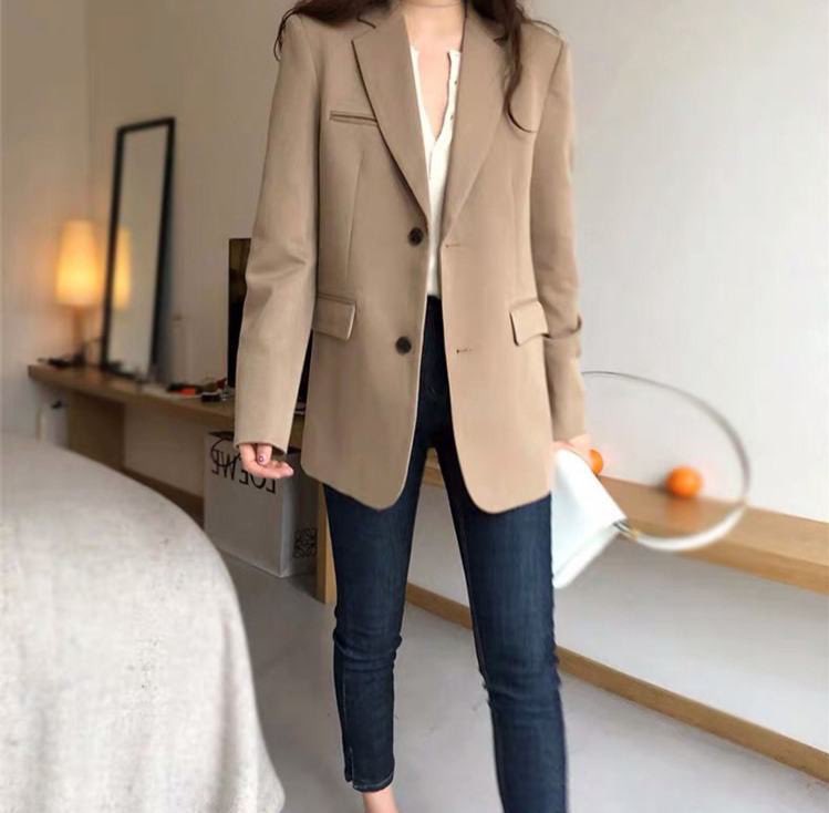 nurafifah_93's tweet photo. Finally jumpa oversized jacket yang cantik and affordable 😍

On Shopee                           On Me https://t.co/QbVrXX6x7K