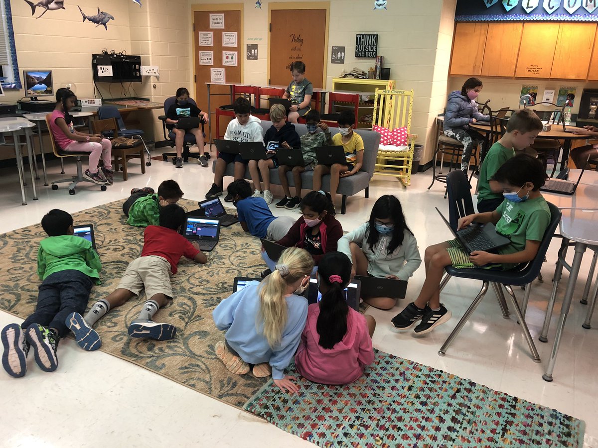 Focus Friday = Comfy Coding for my 3rd graders! #spes #codeisfun #collaborativecoding <a href="/code/">Visual Studio Code</a>.org  <a href="/CS4GA/">CS4GA</a>