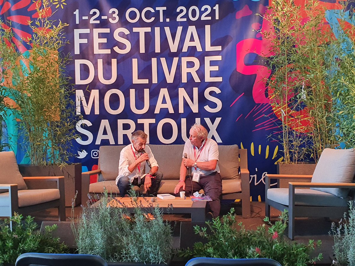 CNRS_COTEDAZUR's tweet photo. En direct du @FestivalDuLivre @MouansSartoux
🖊️Alexandre Meinesz chercheur #ECOSEAS @Univ_CotedAzur @INEE_CNRS interviewé sur son livre "Protéger la biodiversité marine" @OdileJacob https://t.co/yBdWJTjuDw