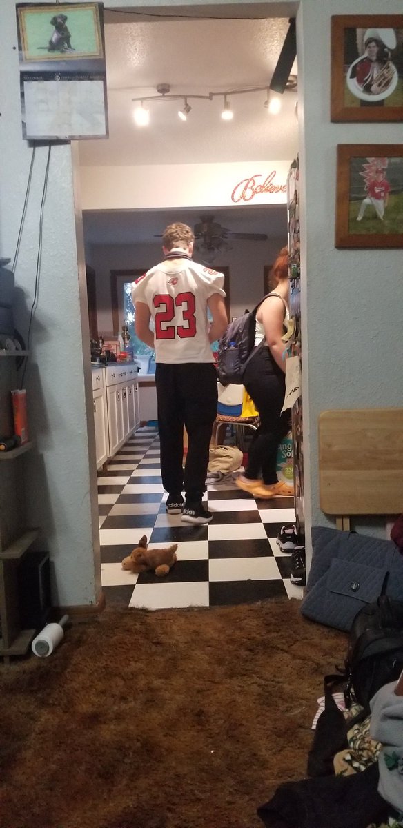 I love Football days at our house.  Good Luck tonight boys, I Believe In all of you and have faith that you bring home a W.  bummed to be missing this one!!  Will be SD for NSU homecoming parade and game.