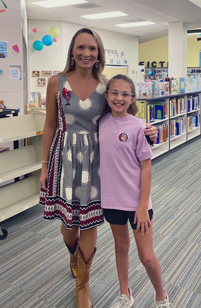 MustangsMorris's tweet photo. Act of Kindness! This sweet student was shopping at Goodwill and found this dress for a Gamecock loving teacher! ❤️❤️❤️ https://t.co/KFJq2I6HkK