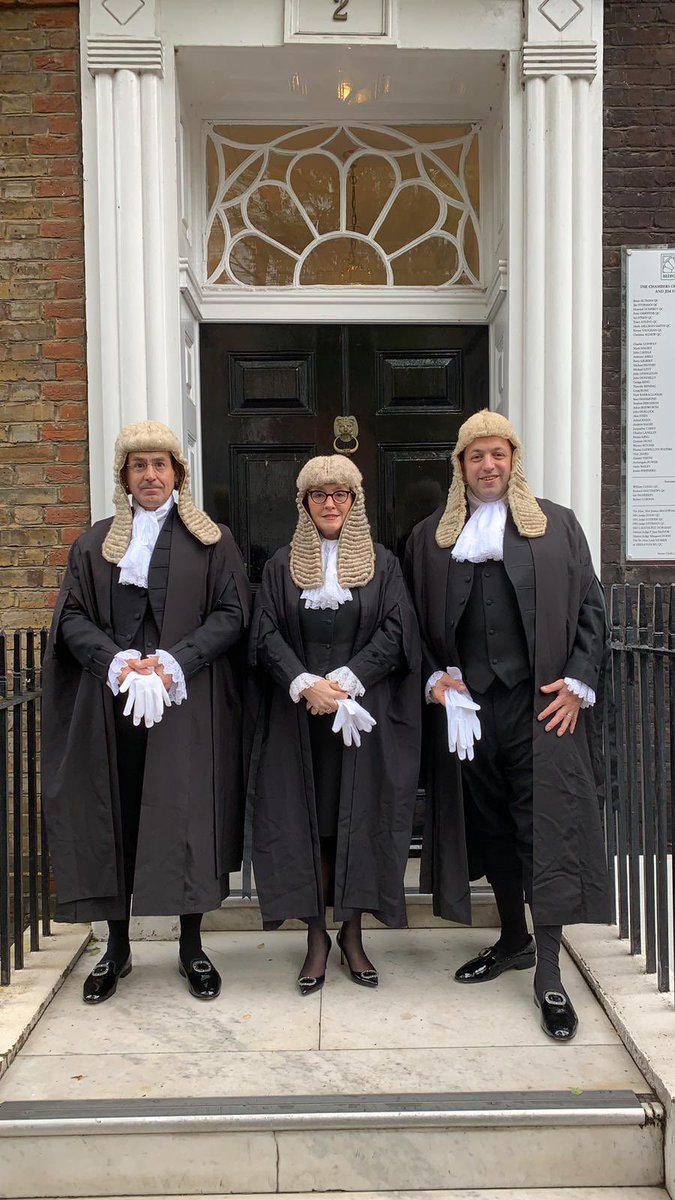 Shock as 2BR super silks @CAgnewQC @AllanCompton7 and @SimonBaker97 turn up to the Lord Chancellor's Breakfast all wearing exactly the same outfit 😱