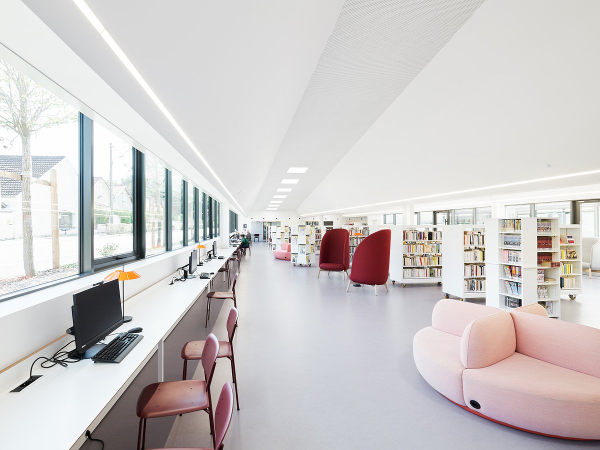 mu_archi's tweet image. Présentation de la Médiathèque d&apos;Avon ce soir par 
@GDubreux , @mu_archi  (01 octobre 2021 au musée de la grande guerre à #Meaux) pour le BAL77 / Bilan Architectural Local de Seine et Marne,  / #CAUE77. Cette médiathèque conçu par #MUarchitecture  est mise à l&apos;honneur.