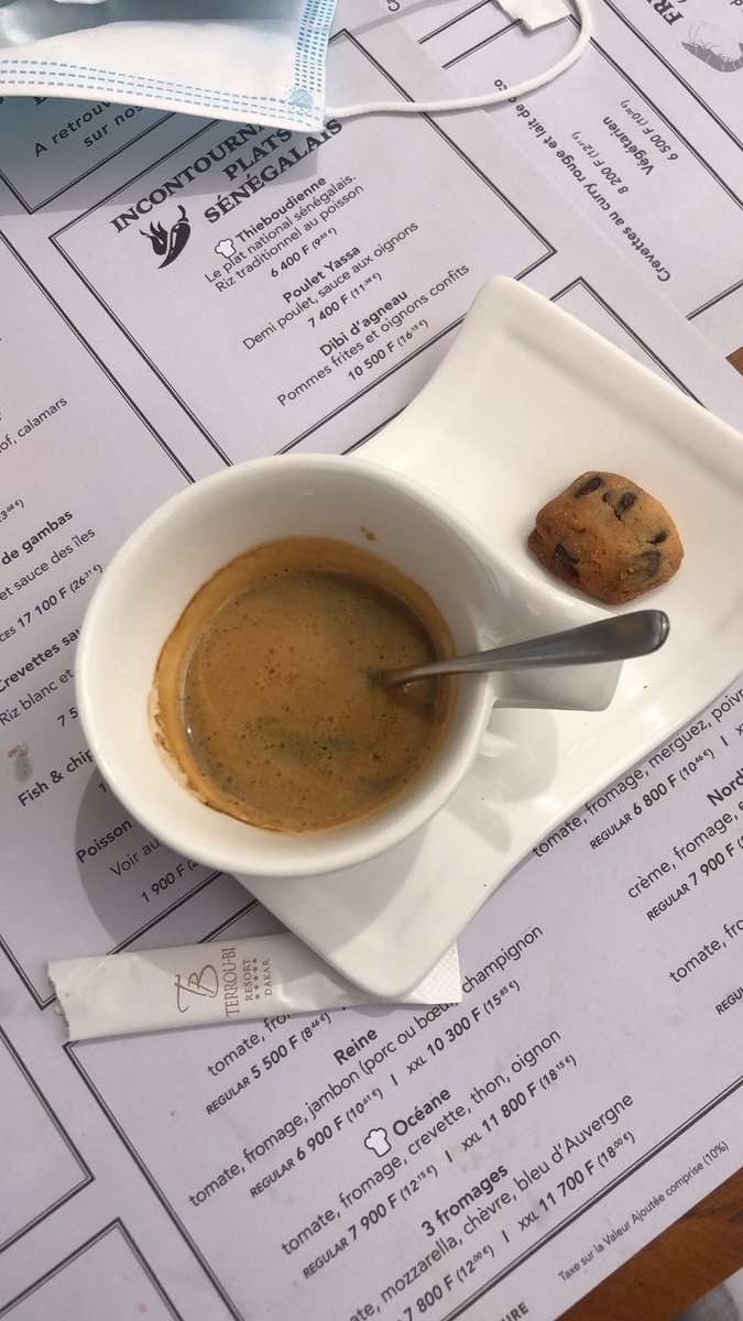 Je vous en offre 4 ❤️#coffeelover #coffeedrink  #SenegalCafé 
Coucou @mouhammadciss et @ndawprime c’est notre jour ❤️