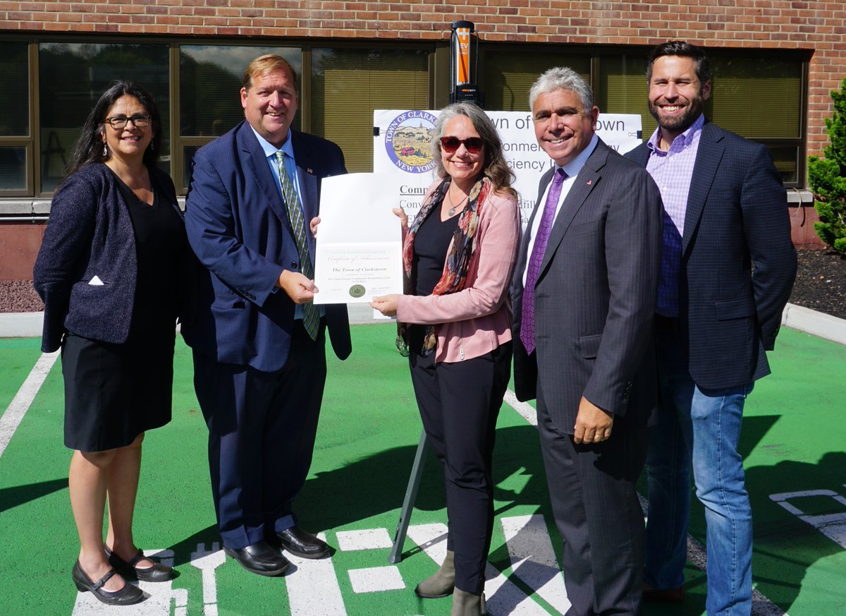 Elijah4Senate's tweet photo. Kudos to #Clarkstown for being designated a #CleanEnergyCommunity by #NYSERDA. My staff commended local officials for their sustainability leadership. Greening the town fleet & #solar installations are essential for achieving NY’s #renewableenergy goals & combating #climatechange https://t.co/smt5gVr2Wi