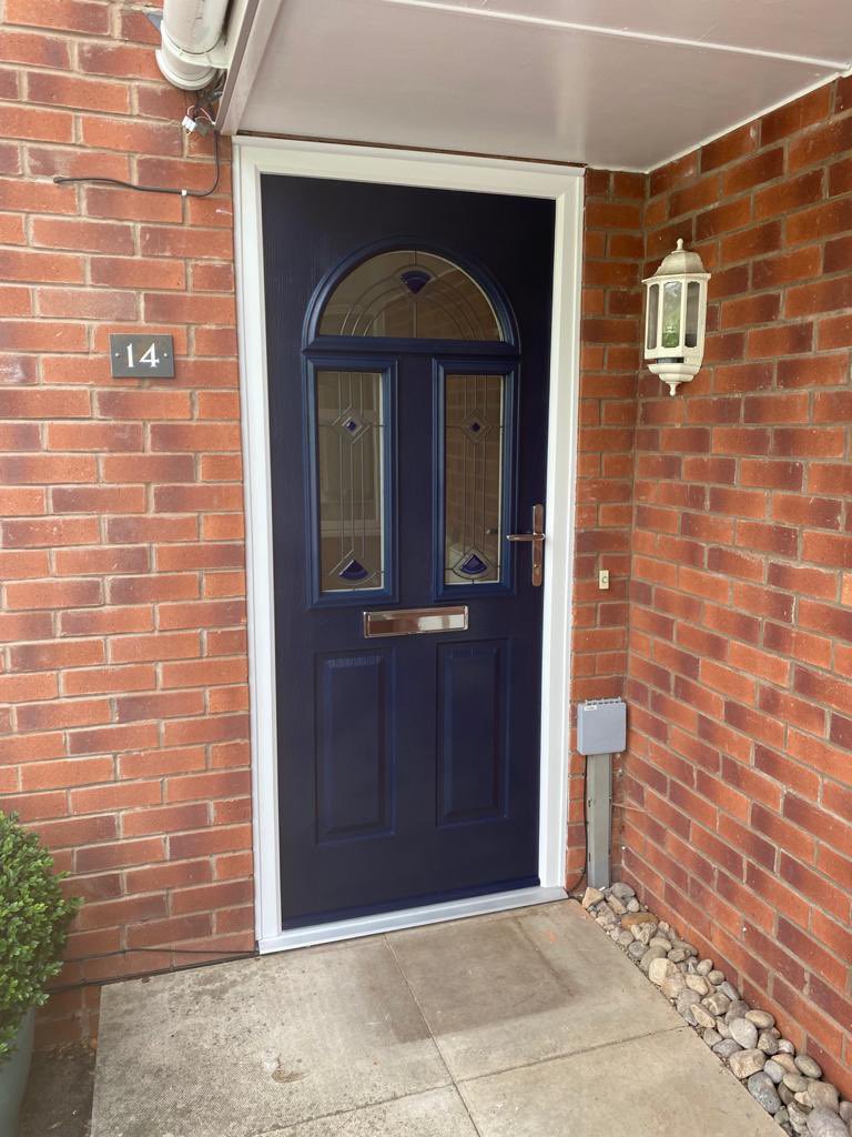 DMWINDOWS's tweet photo. A before and after of a solidor we have recently fitted in nottingham for more detail please visit https://t.co/x8sbzCqrzF or call us on 0115 984 5943 for a free quote https://t.co/vJKrVQ7HIW