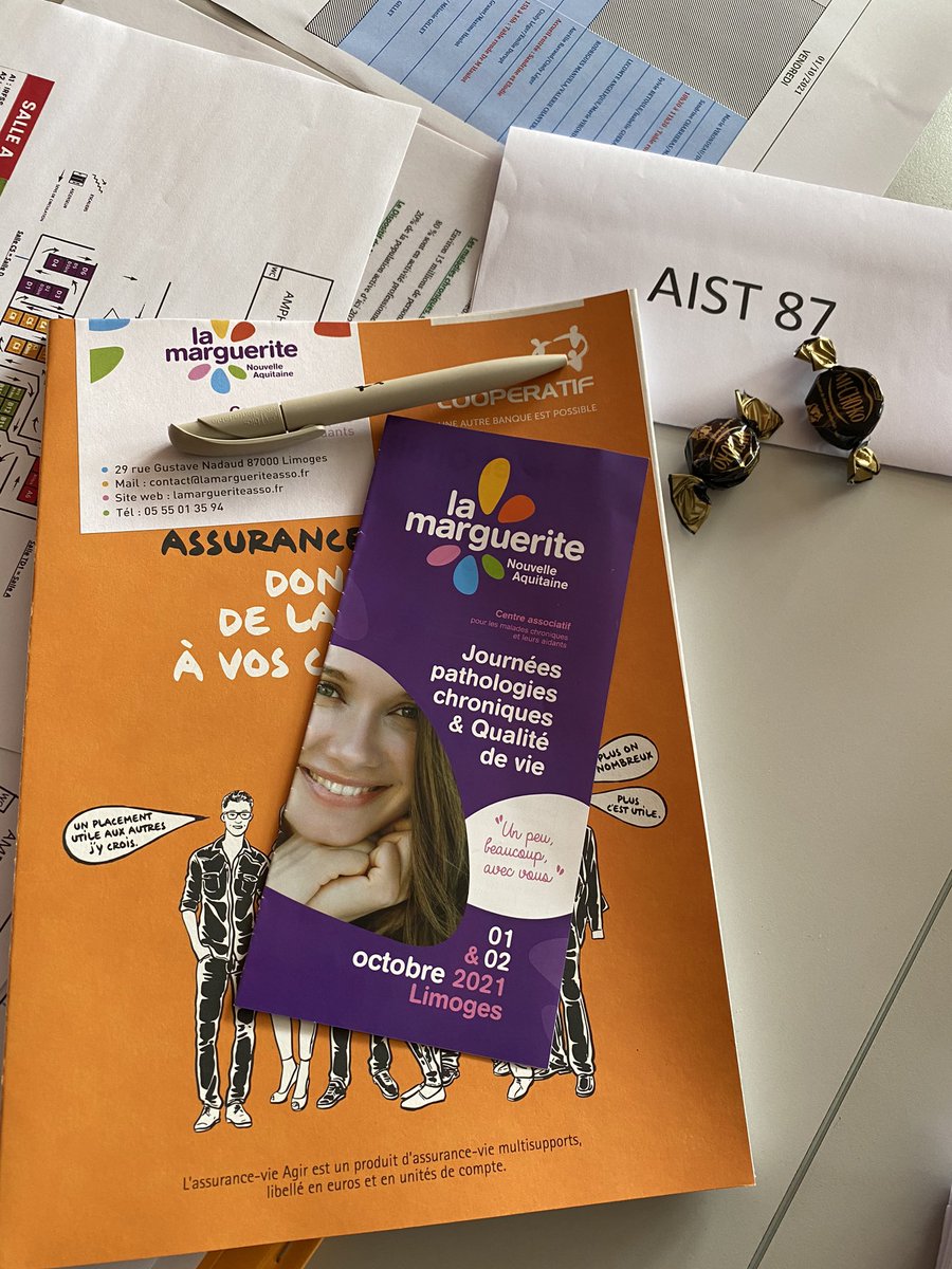 STL_limousin's tweet photo. Les journées pathologies chroniques, c est parti !! Le stand de l’#AIST87 accueille les visiteurs venus nombreux. #santetravail #maintienenemploi #limoges https://t.co/ZXdH0OYHsh