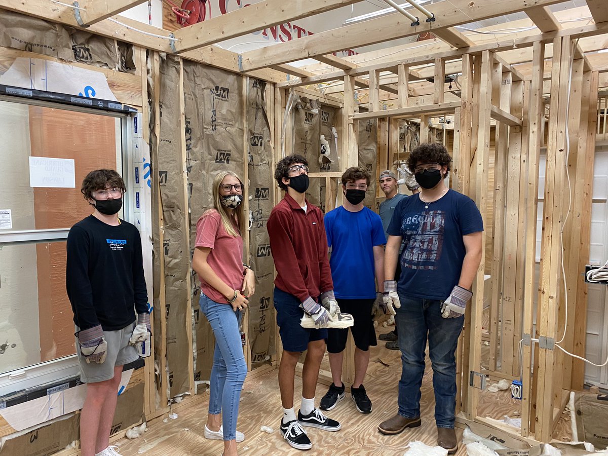 RidgeAcademies's tweet photo. Stopped by the Construction Bay this week and see they are now installing insulation. Almost done with Habitat #house9 @SDPBCChoiceCTE  #ctepbc @JeralineJohnson @tarakobel @jkh_74 @SRHSCounseling @SRHSHawks https://t.co/5qTOTKwR1y
