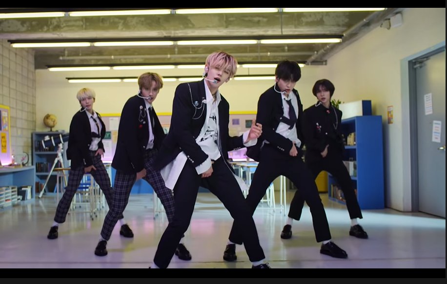 _AlessandraMM's tweet image. WE LOST THE SUMMER @ Ellen Degeneres Show

AKONG LEGENDARY MCs
#WellDoneMCSoobin
#PunkTeam