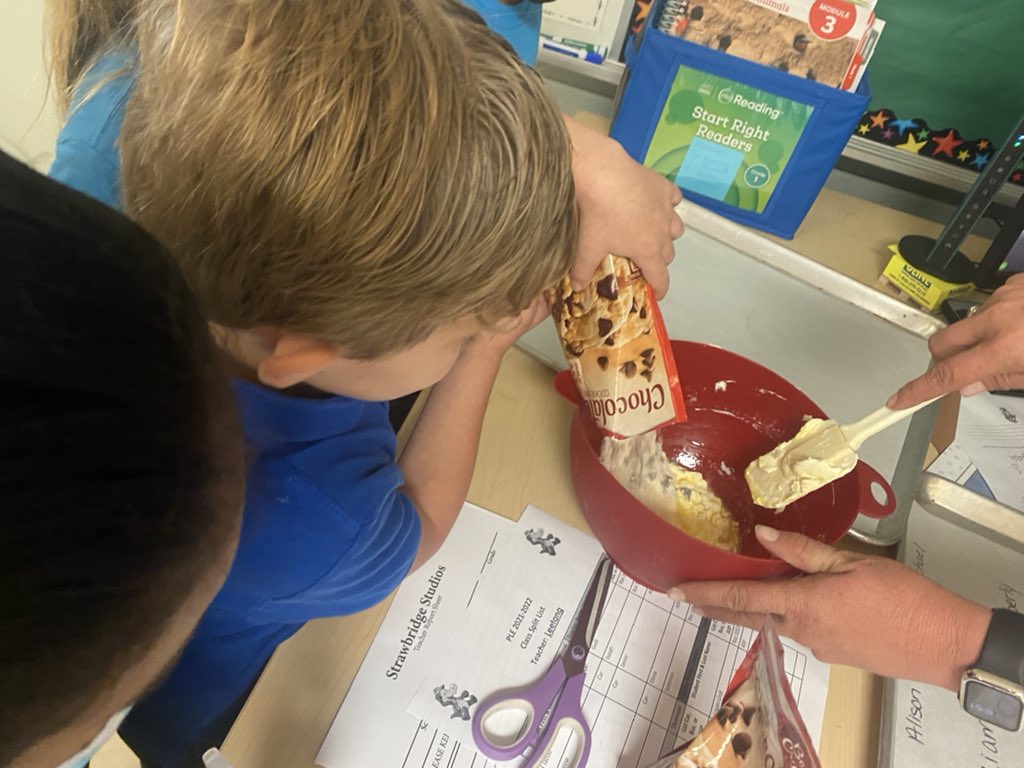 PLE CAFE tweet media