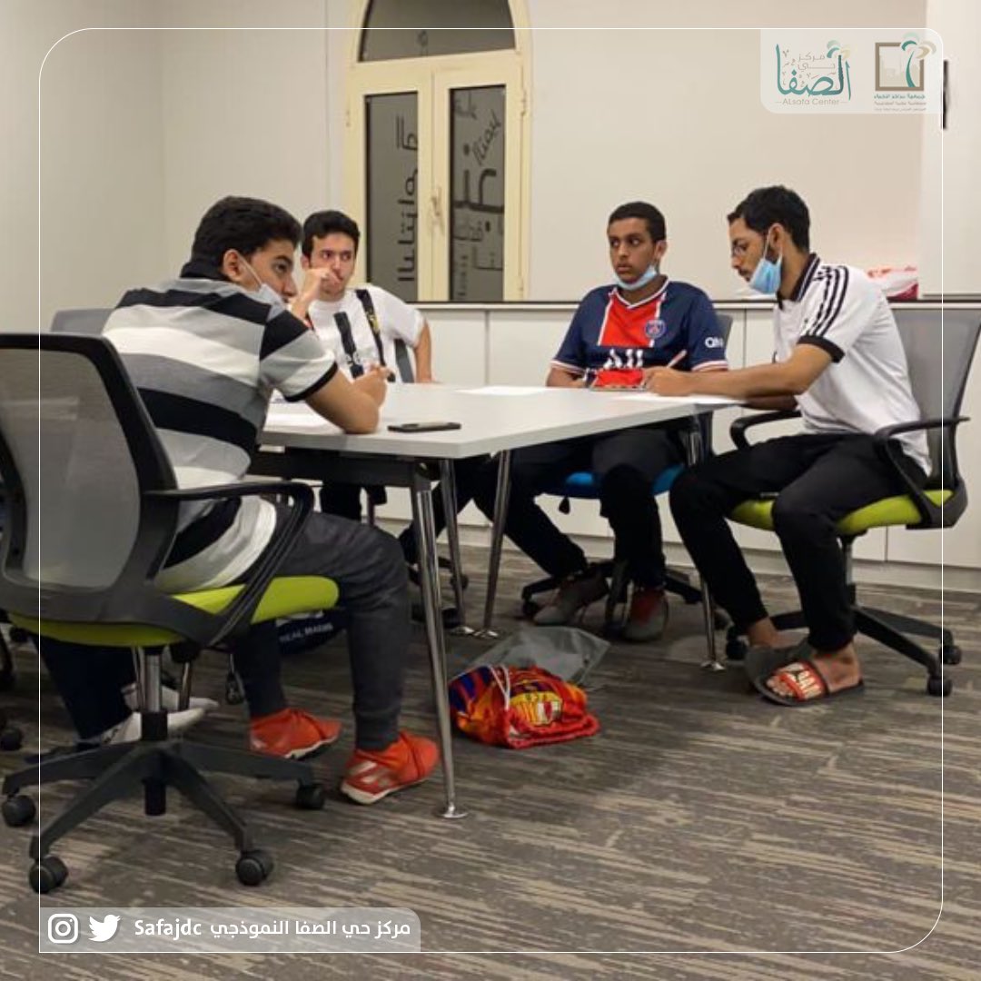 #لقطات من ورشة قوة التركيز ضمن دبلوم اكتشاف #نقاط_القوة بالشراكة مع #أكاديمية_وارف ( <a href="/Warif_academy/">أكاديمية وارف</a> ) وبرعاية كريمة من #وقف_البلد_الحرام ( <a href="/BWaqf/">وقف البلد الحرام 🕋</a>) تقديم المهندس/محمد ولي

وتم تقديم الورشة لنادي #بصمة_إبداع التابع لـ #مركز_حي_الصفا_النموذجي 

#مراكز_الأحياء_بجدة  
 #جدة  #حي_الصفا